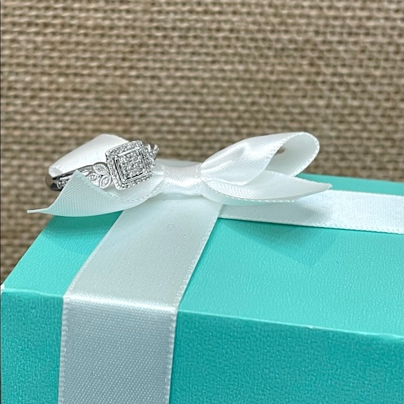 NWOT .42ctw Diamond Sterling Silver Ring - Picture 6 of 16